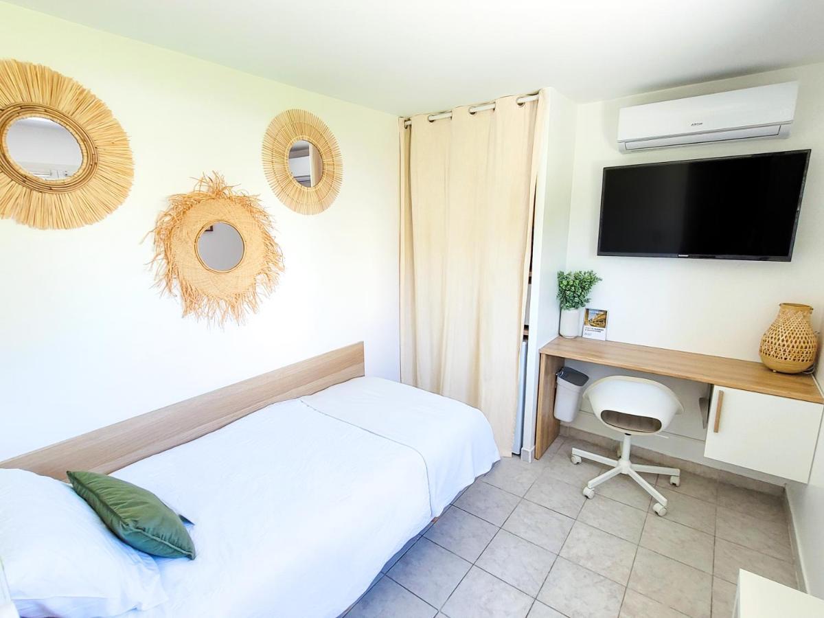 Chambre Simple avec Salle de Bains Commune