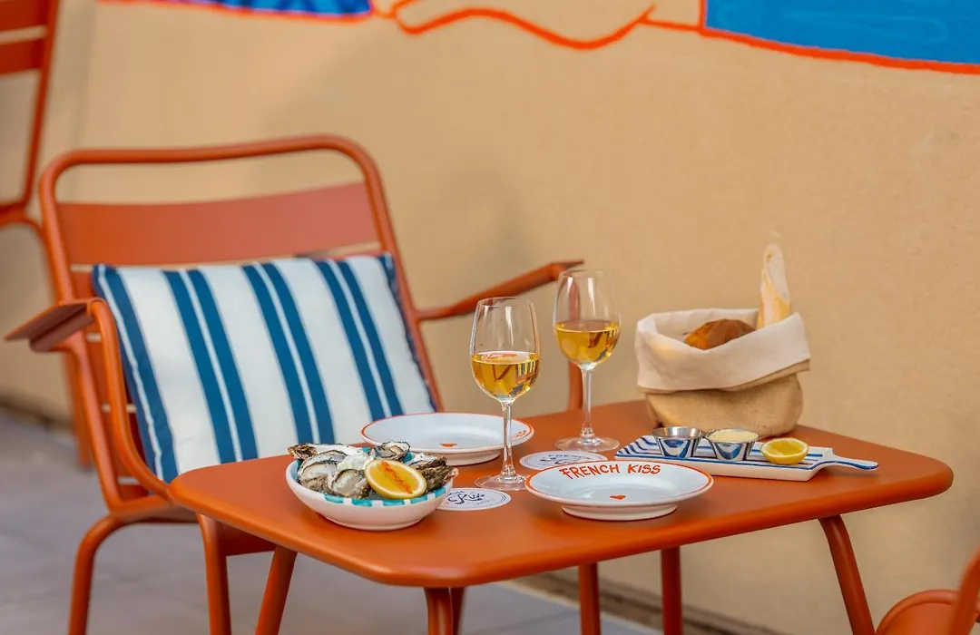 Eklo Hotels Montpellier Centre Gare Saint-Roch-1